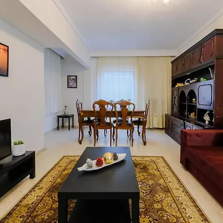 Zeus 2-bdrm Apartment, Vesta Philoxenia